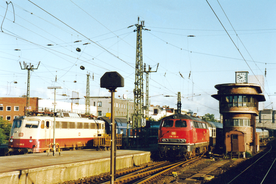 218 120 in Hamburg-Altona, 1988